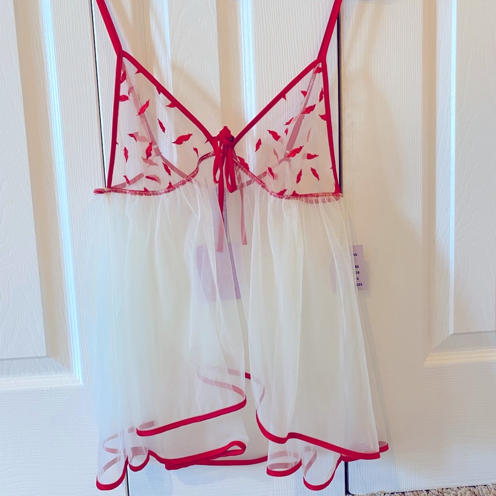 Very Sexy Savage x Fenty Piece! 💋 NWT
